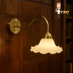 Alternative view of โคมไฟติดผนังขาเหล็กชุปสีทองแก้วโบราณ TSP